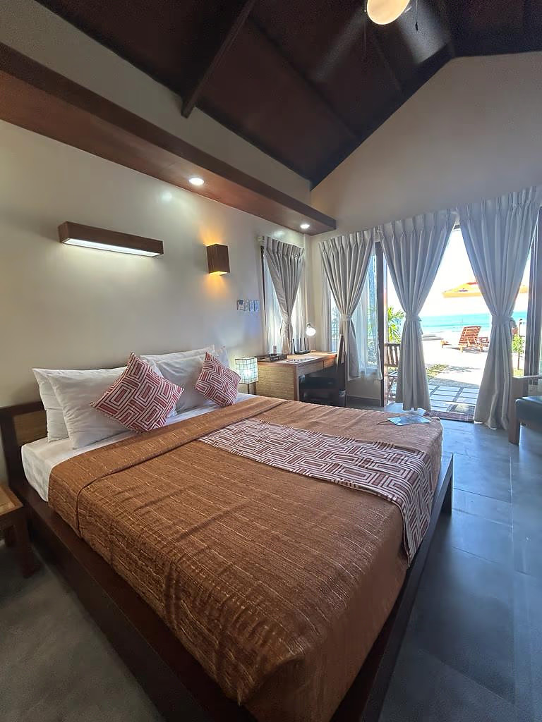 Kahuna Resort - Deluxe Pool View Room