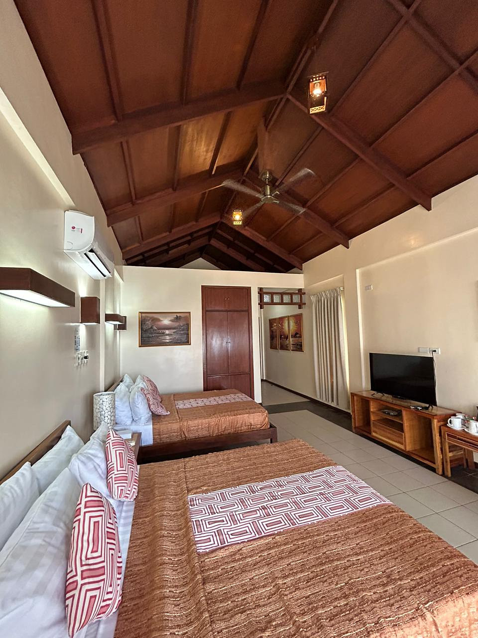 Ocean View Suite (2 Bedrooms) - Image 6