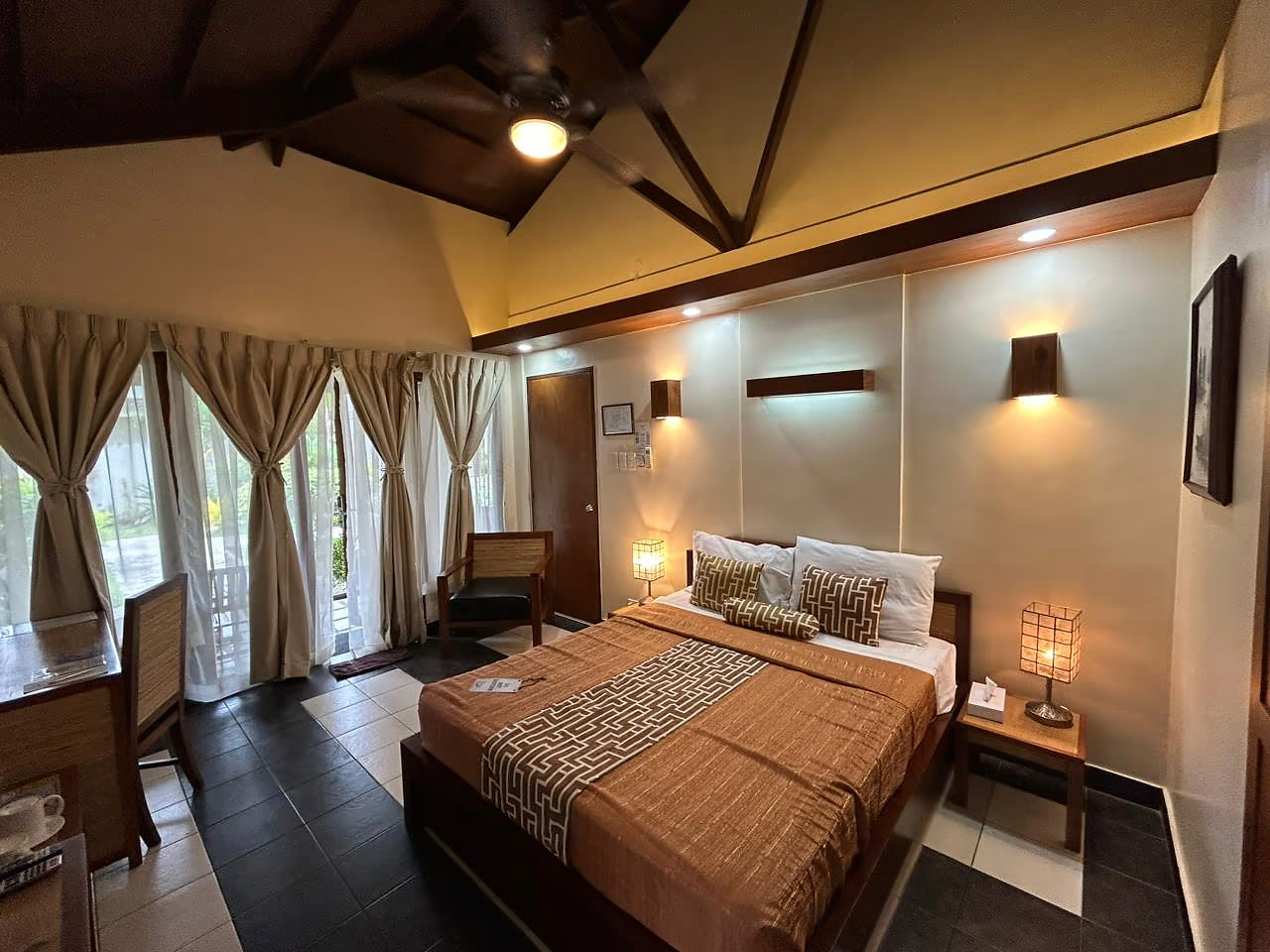 Standard Garden Room - Image 8